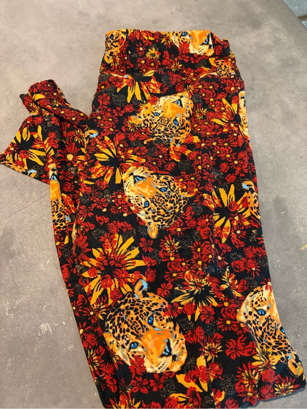 LuLaRoe Jaguar Tall and Curvy Leggings - Picture 2 of 2